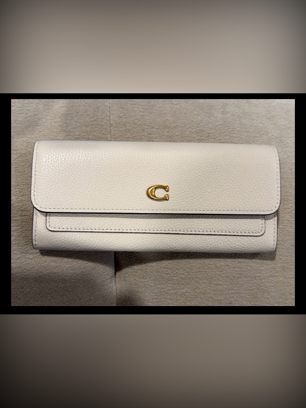 Coach White Signature Mila Long Flap Wallet NWOT BROKEN ZIPPER